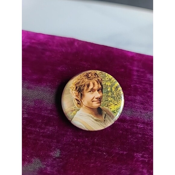 Bilbo Hobbitt Collectible Button - Picture 2 of 10